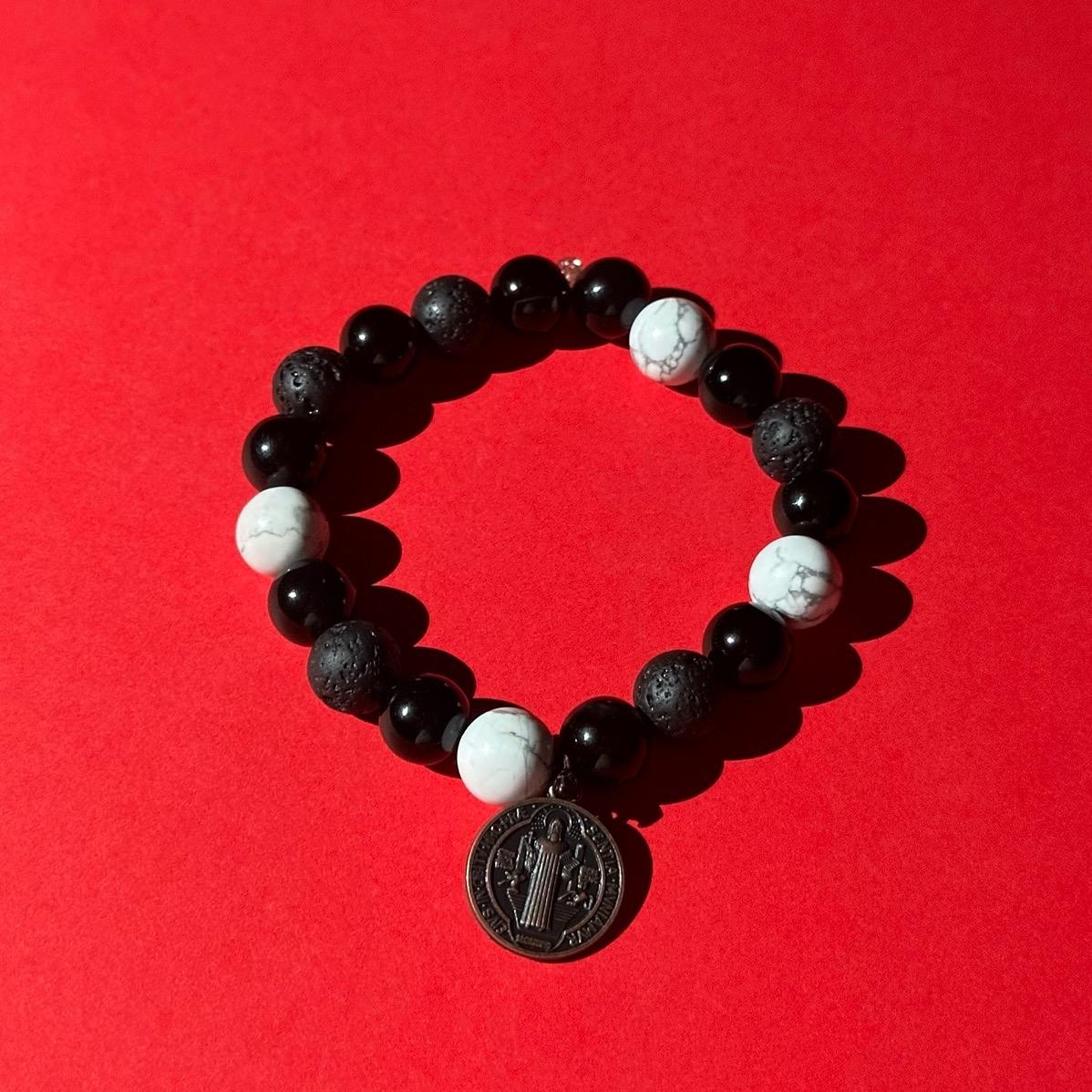 Gem-Stone Bracelet with Howlite, Black Obsidian and Lava Stone