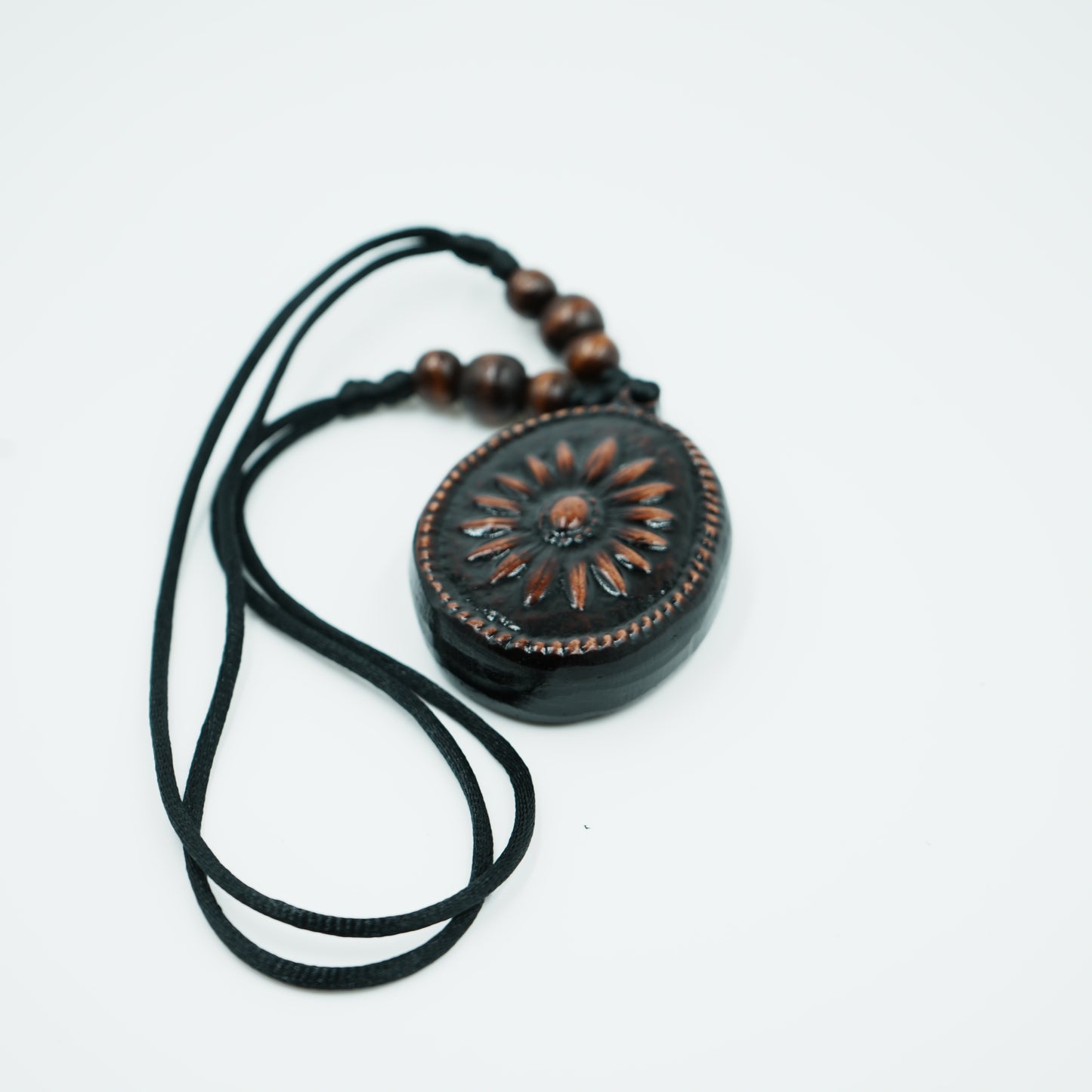 GUMAMELA CELIS NECKLANCE FLOWER OF PROTECTION AND PROSPERITY - Enhances Financial Stability Brings Good Luck Protects Against Negative Elements